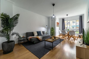 Deluxe El Palo Playa Apartment with parking